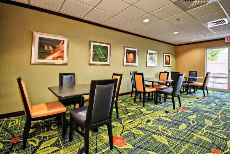 Fairfield Inn & Suites Lock Haven Exterior foto